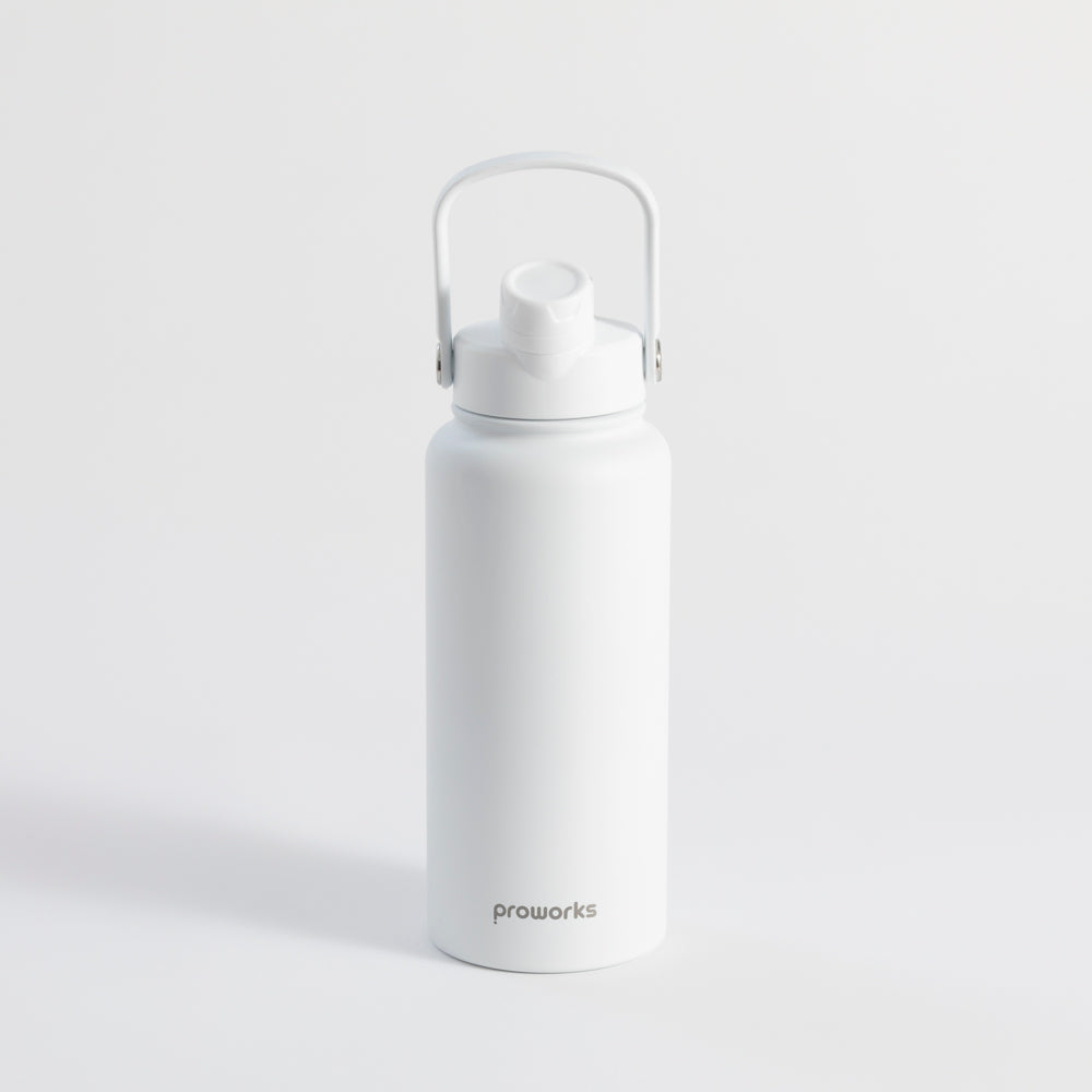 White Water Bottle with Straw: The Clean, Classic Choice for 2026 (UK Guide)