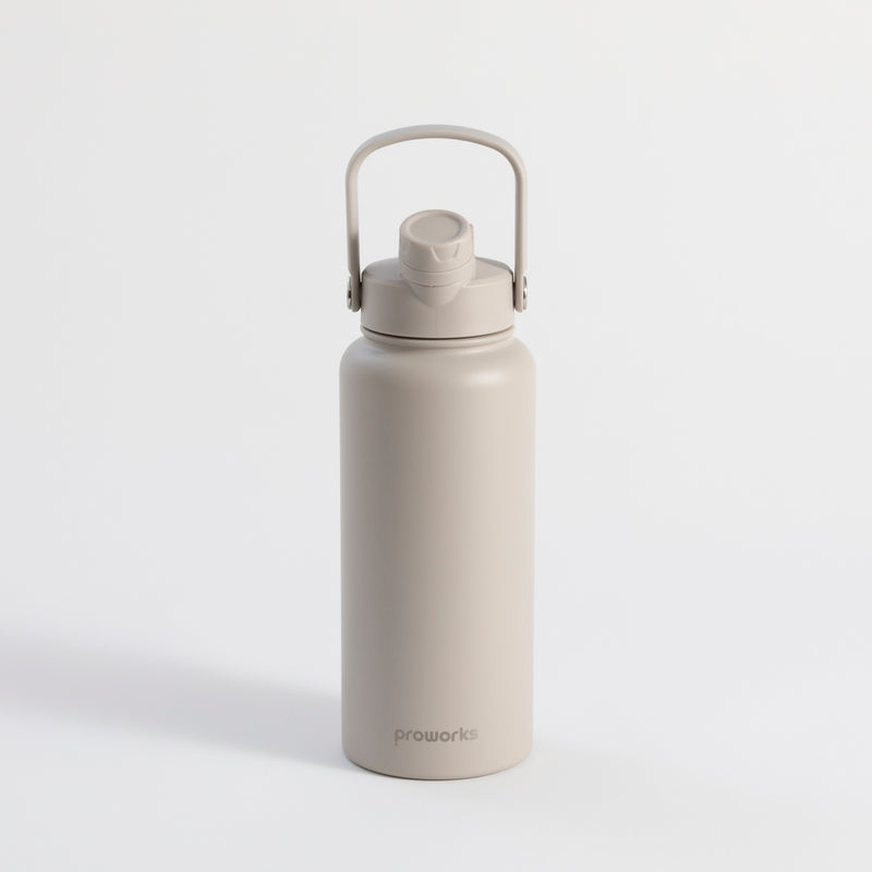 Proworks Switch 1L grey water bottle with straw in grey