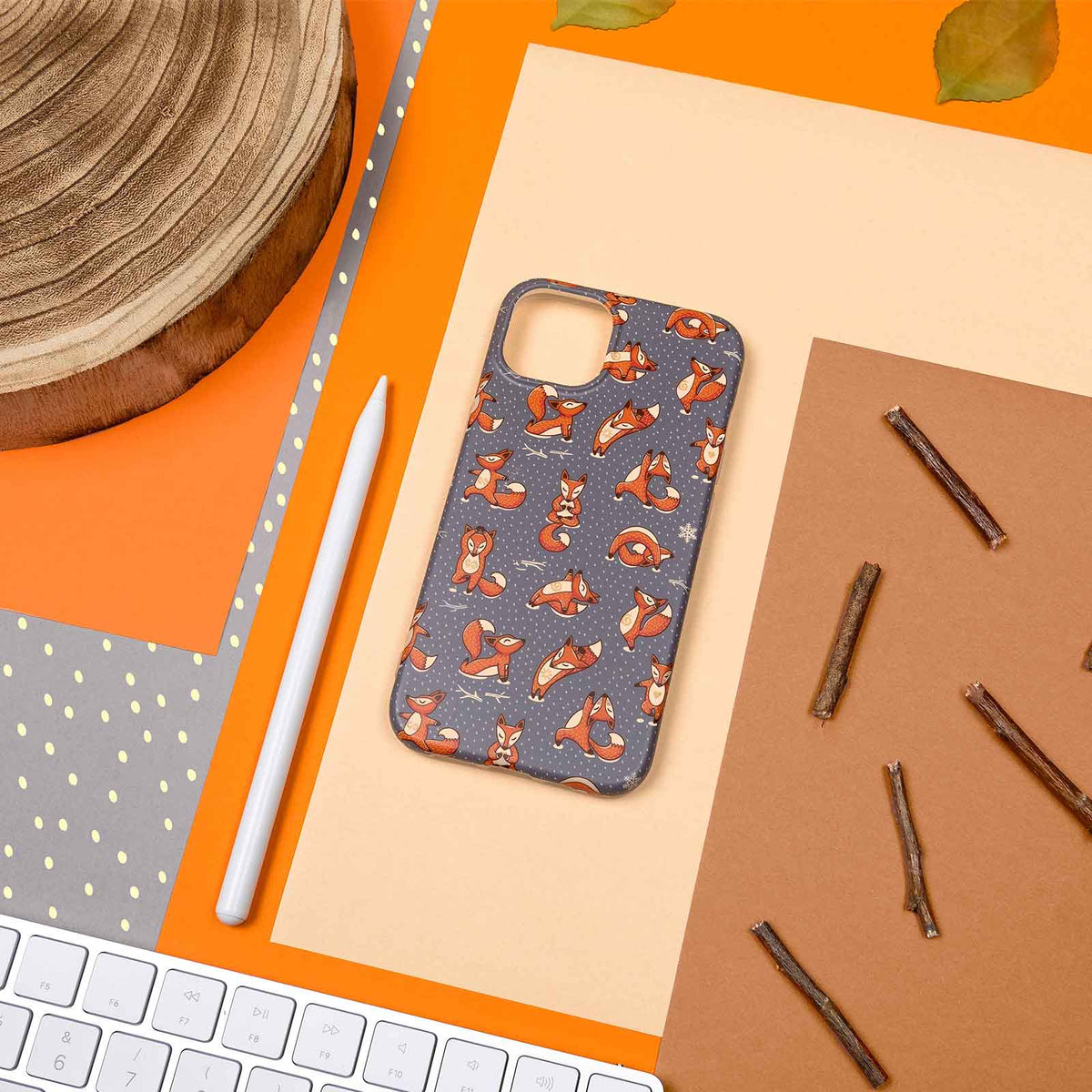 Foxy Yoga iPhone Hülle