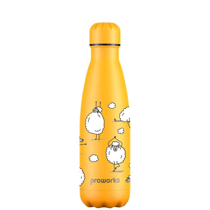 Modello originale di yoga delle pecore